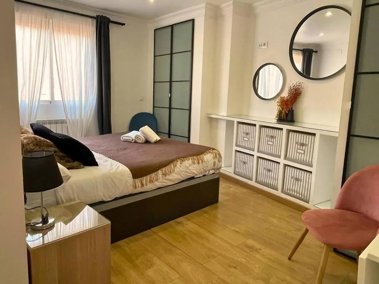 Home4U Mariana Pineda Гранада