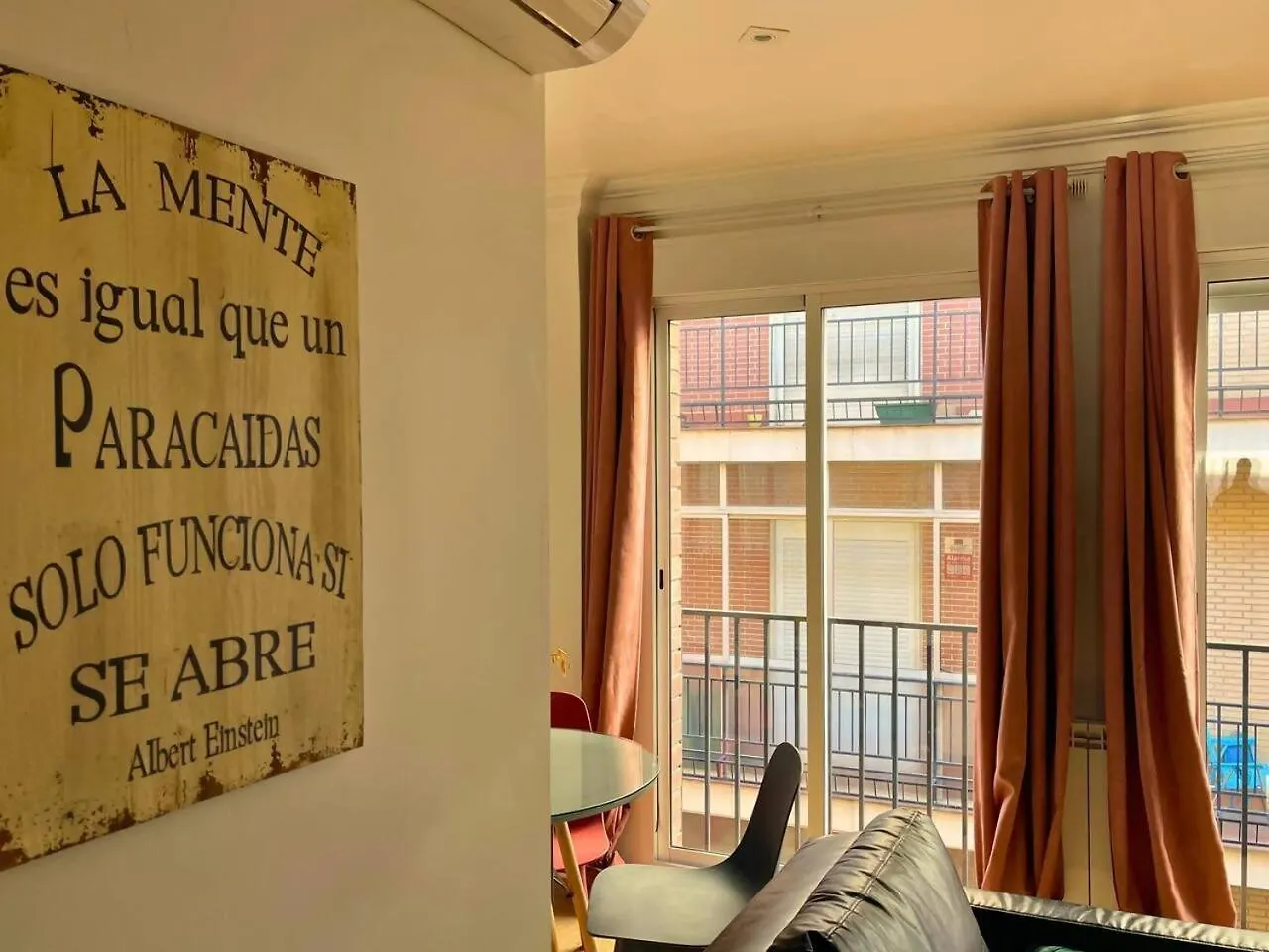 Home4U Mariana Pineda Granada Daire